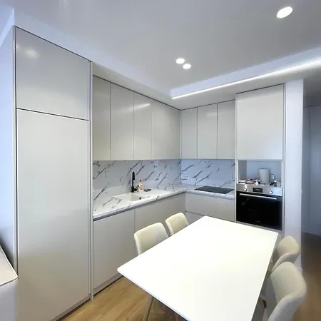 White Rooftop Living Daire *