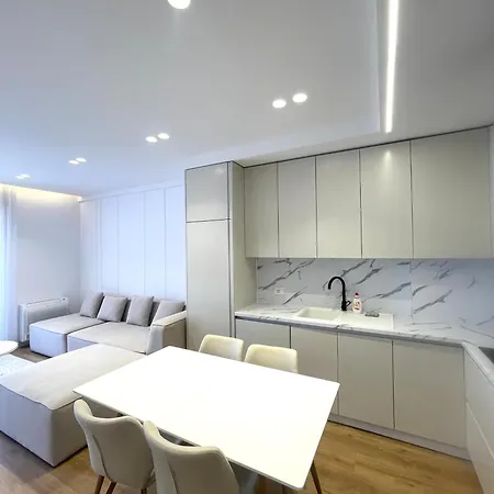 White Rooftop Living Daire Tiran
