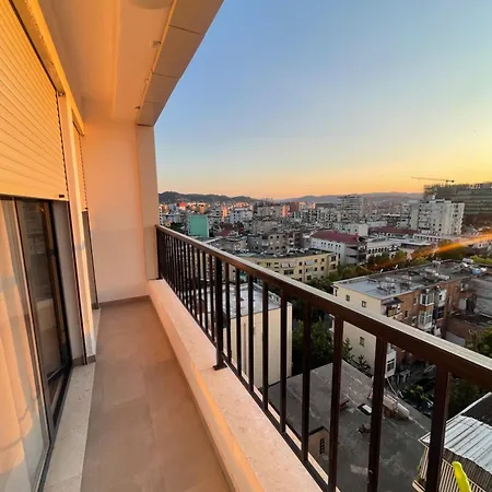 Daire White Rooftop Living Tiran